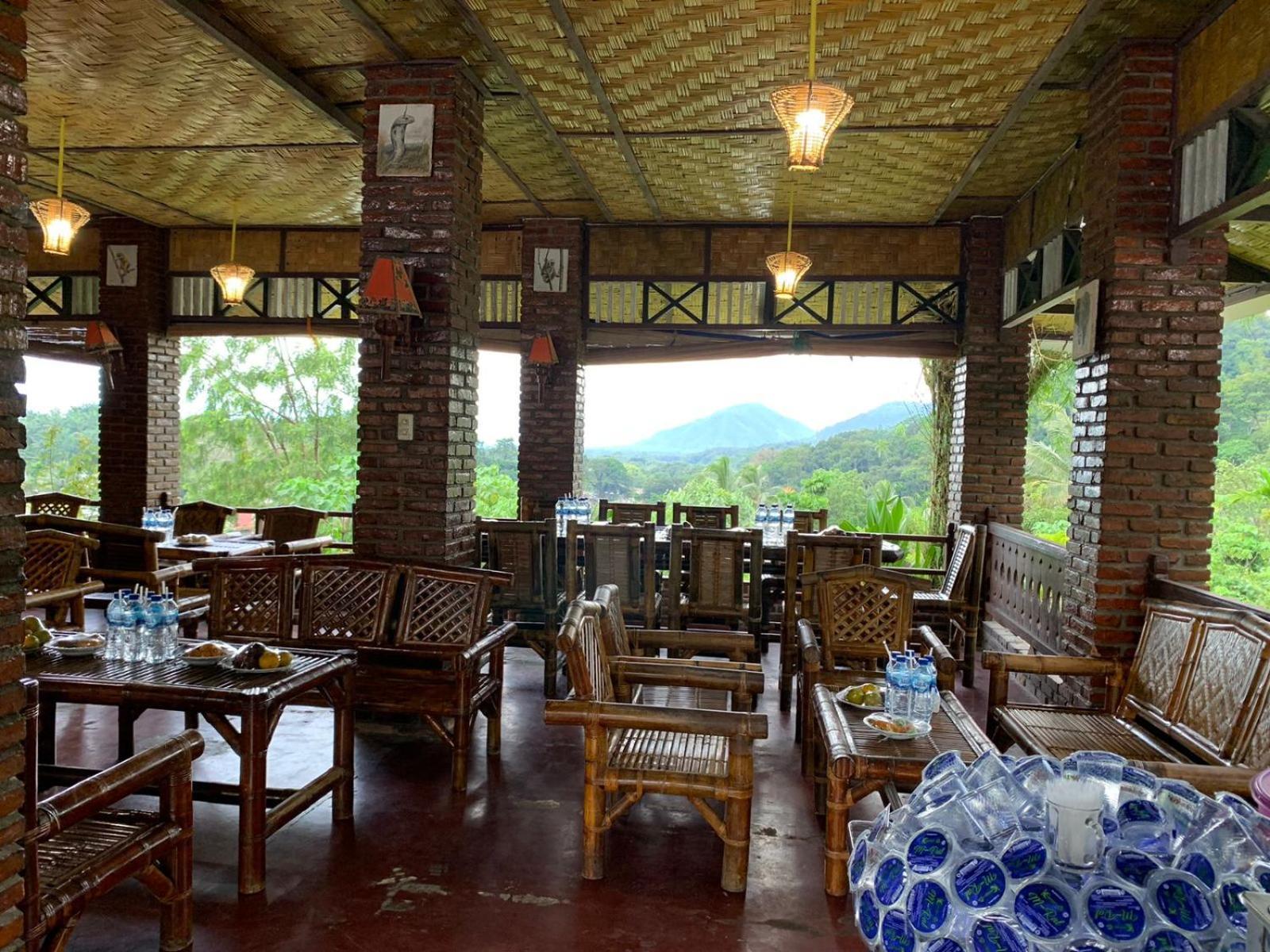 Sama Sama Homestay & Trekking Only Stay Here Book Trekking And Transport With Us Bukit Lawang Esterno foto