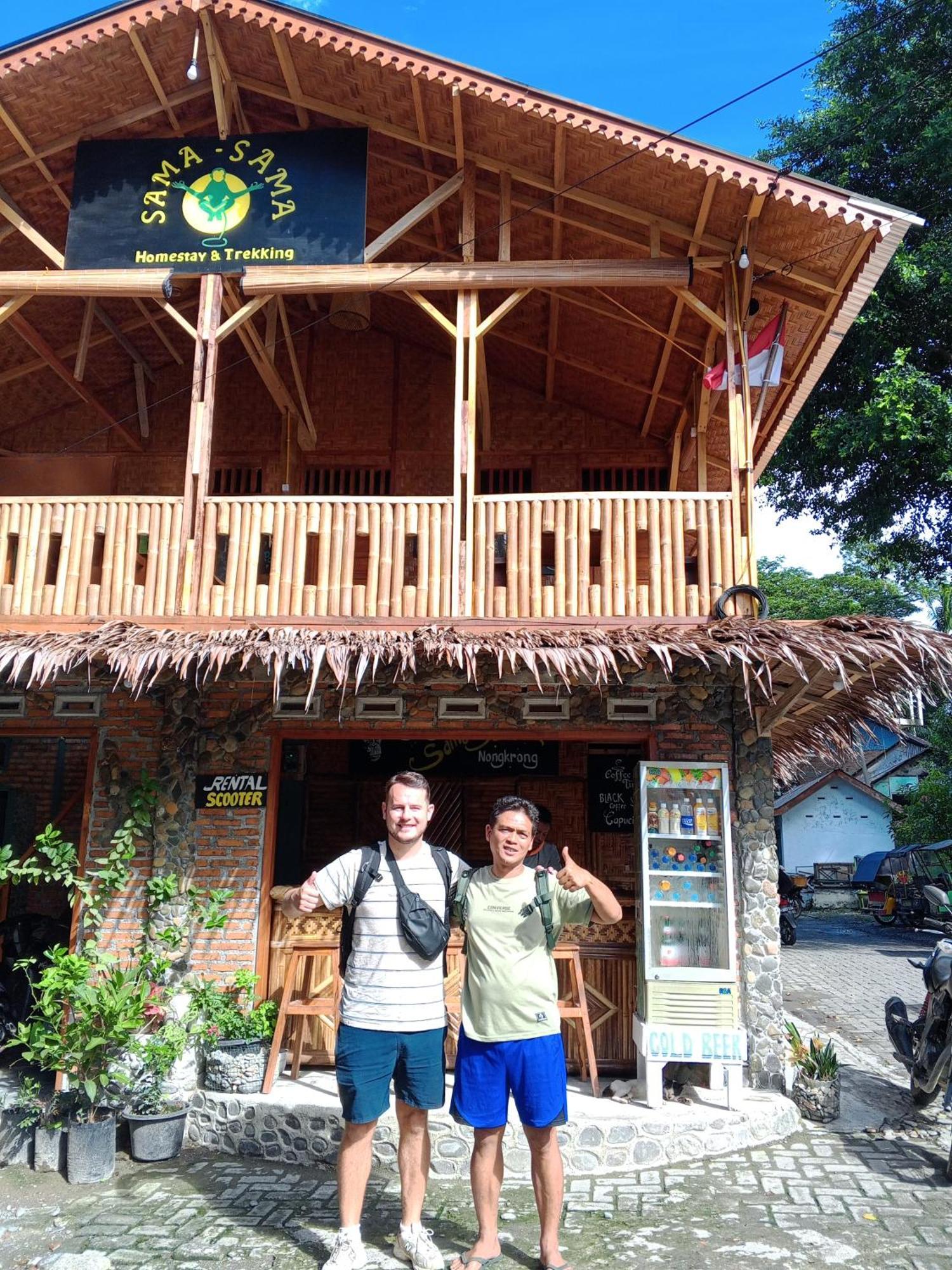 Sama Sama Homestay & Trekking Only Stay Here Book Trekking And Transport With Us Bukit Lawang Esterno foto