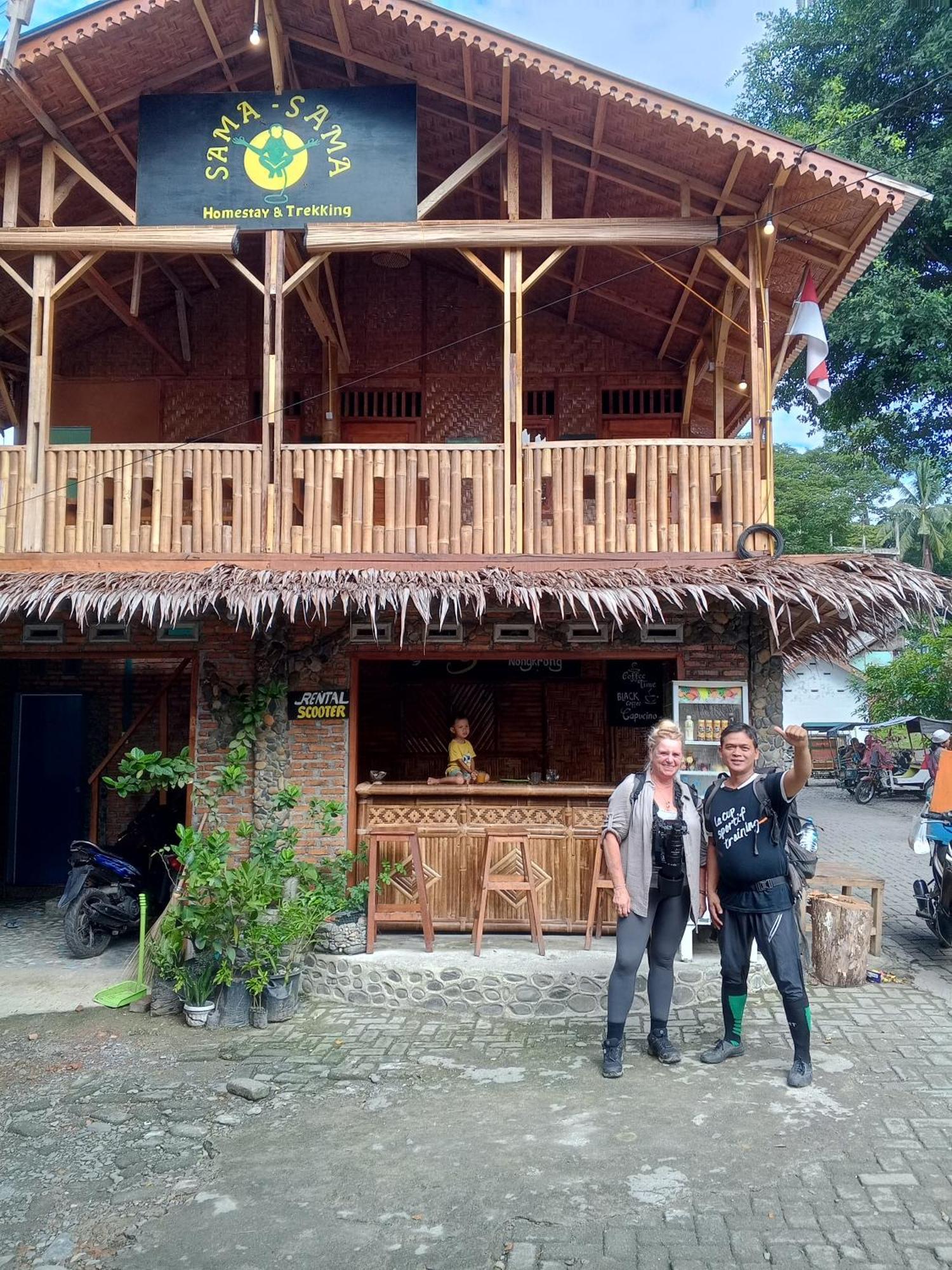 Sama Sama Homestay & Trekking Only Stay Here Book Trekking And Transport With Us Bukit Lawang Esterno foto