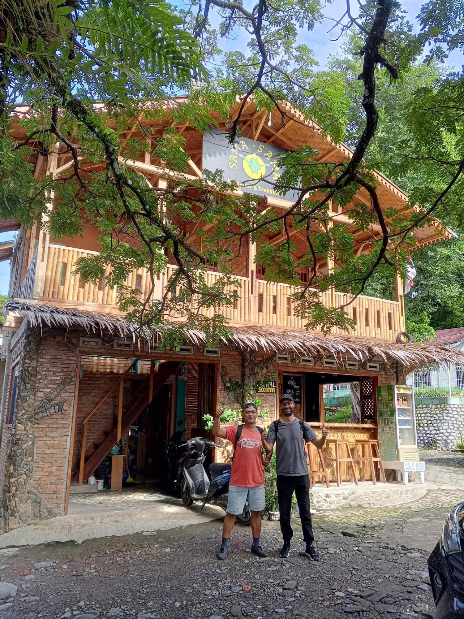 Sama Sama Homestay & Trekking Only Stay Here Book Trekking And Transport With Us Bukit Lawang Esterno foto
